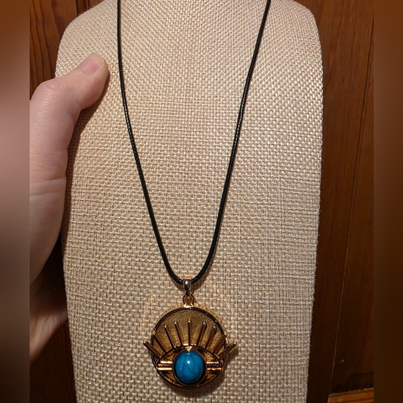 Protection Eye Necklace - Picture 2 of 3